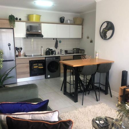 Luxurious Waterfall 1 Bedroom Condo With Free Uncapped Wifi 미드랜드 외부 사진