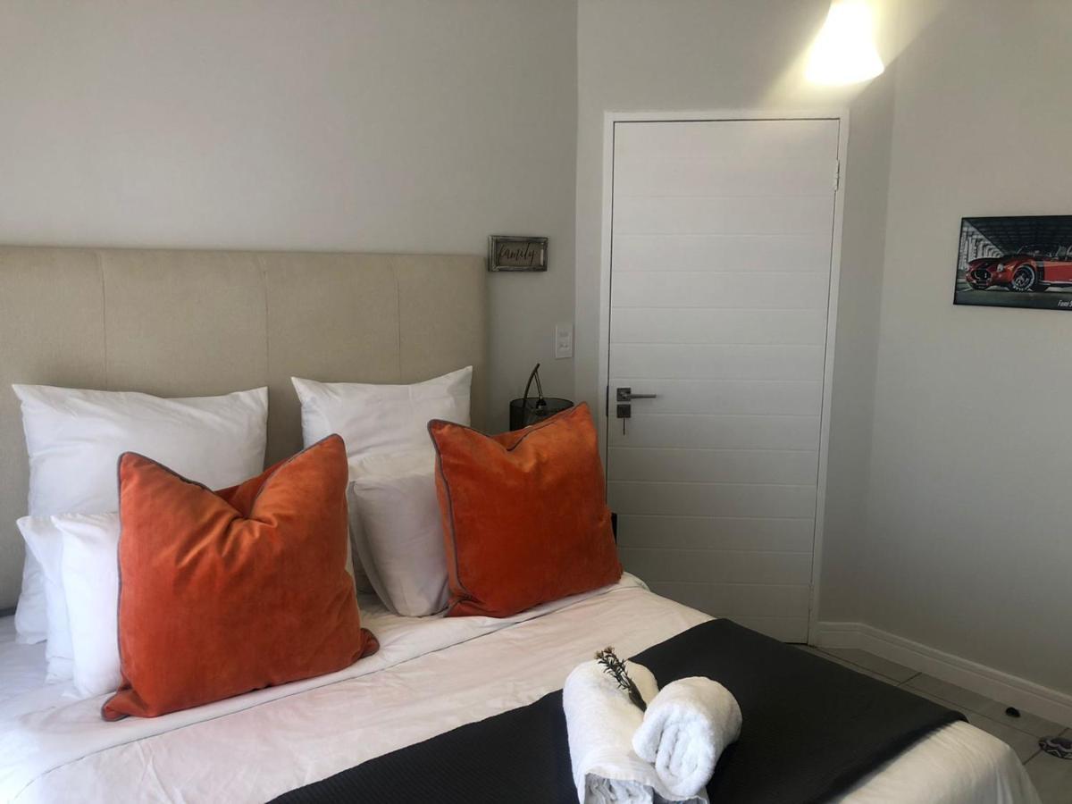 Luxurious Waterfall 1 Bedroom Condo With Free Uncapped Wifi 미드랜드 외부 사진