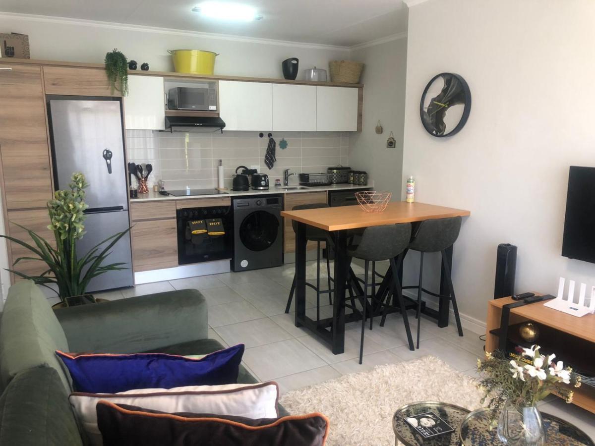 Luxurious Waterfall 1 Bedroom Condo With Free Uncapped Wifi 미드랜드 외부 사진